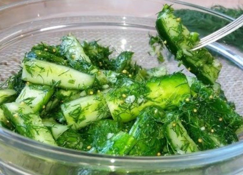 Закуска из огурцов за "3 минуты". Хрустящие огурчики с чесноком и укропом