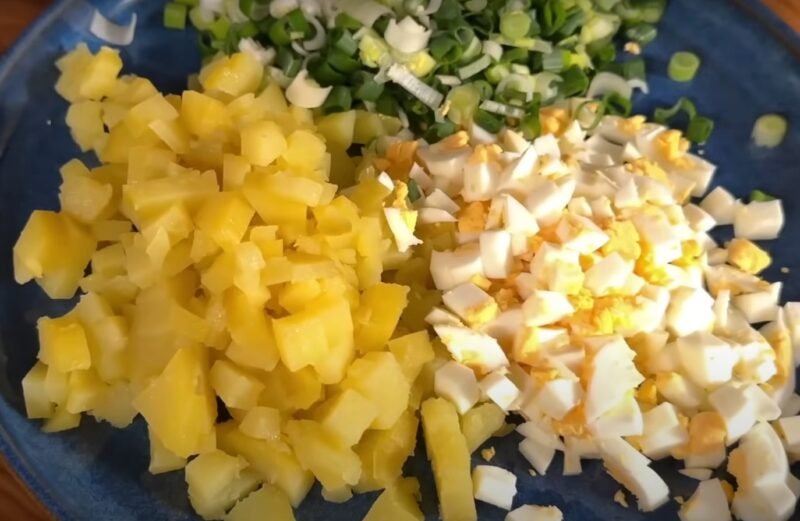 "Спасение дачника" - ленивые пирожки за 5 минут. Вкусный и быстрый рецепт