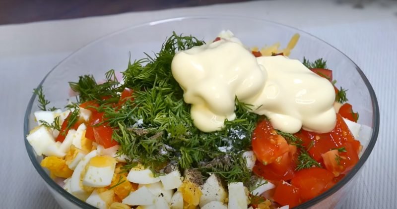 Соседка по даче дала рецепт. Неделю едим и еще хочется: вкусный салат к ужину