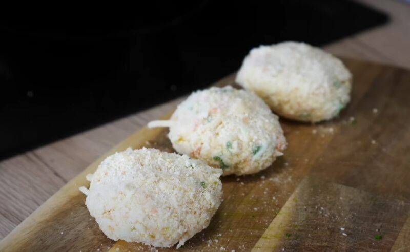 Котлеты из крабовых палочек с сыром. Сочные нежные, и очень простые