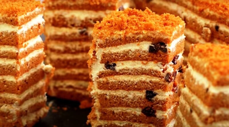 Медовик за 15 минут. Идеальный рецепт вкусного праздничного десерта
