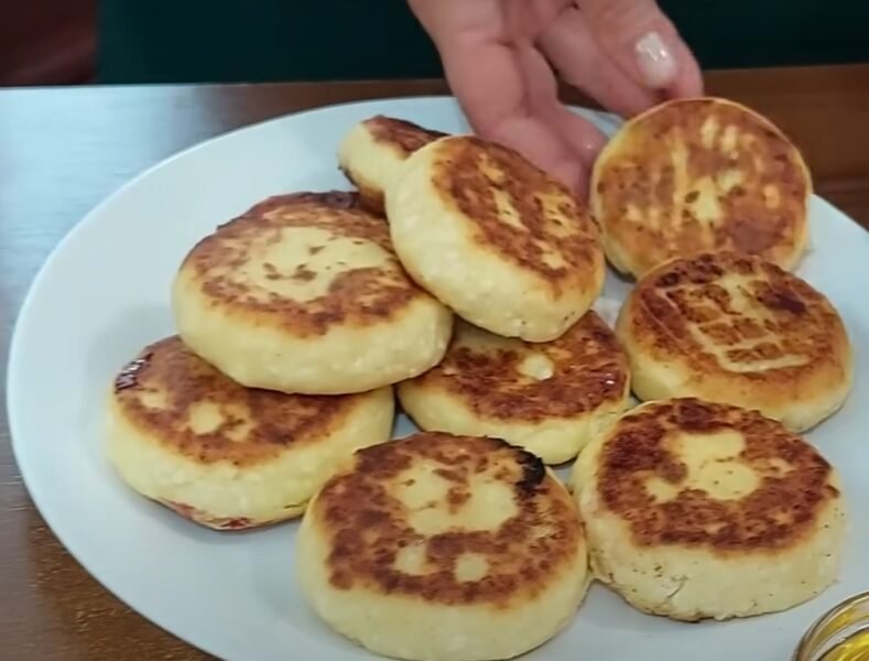 Неопадающие сырники с начинкой. Идеальный рецепт без манки