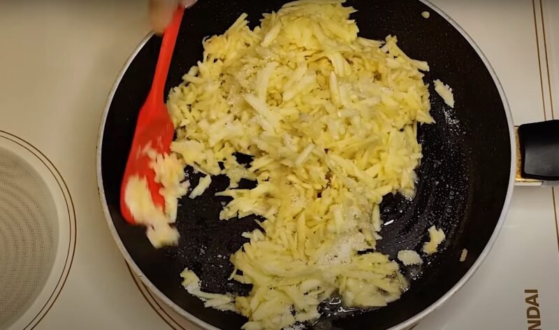 Рецепт из журнала "Пионер". Намного вкуснее Шарлотки: домашний яблочный пирог