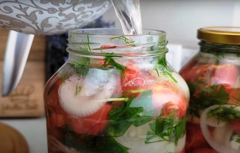 Сочные консервированные томаты. Вкусный маринад - понравится всем