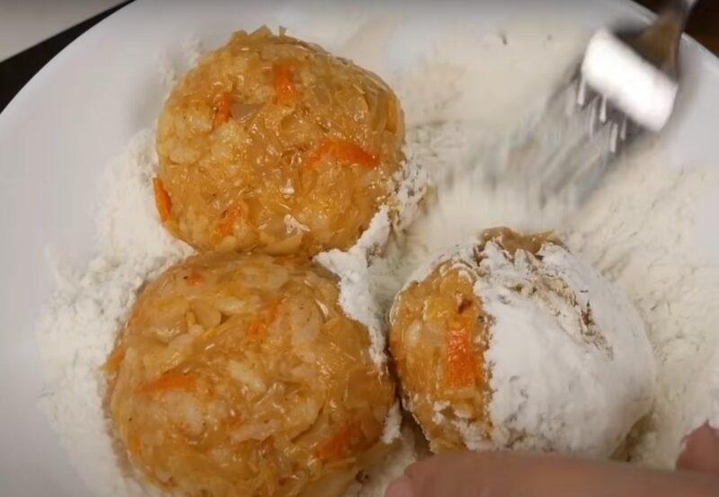 Сочные капустные котлеты, которые спасают от голода. Простой рецепт