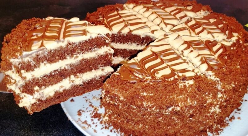 Торт "3 стакана" без весов и миксера. Сочный без пропитки: вкусный десерт на кефире