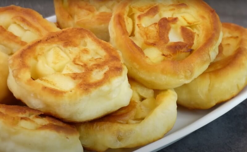 Намного вкуснее простых оладий. Пышки "Солнышки" - рецепт на кефире с яблоками